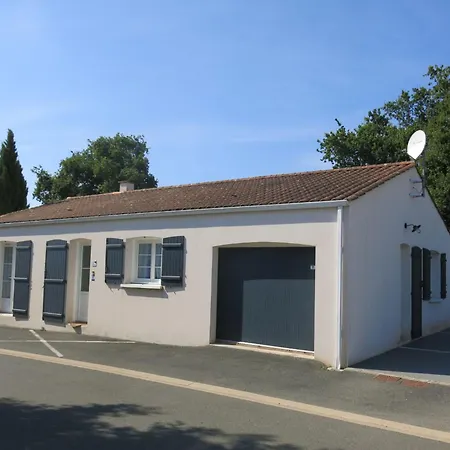 Aux 3 Cepages By Interhome